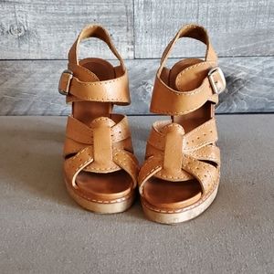 CHLOE WOOD STRAPY HEELS